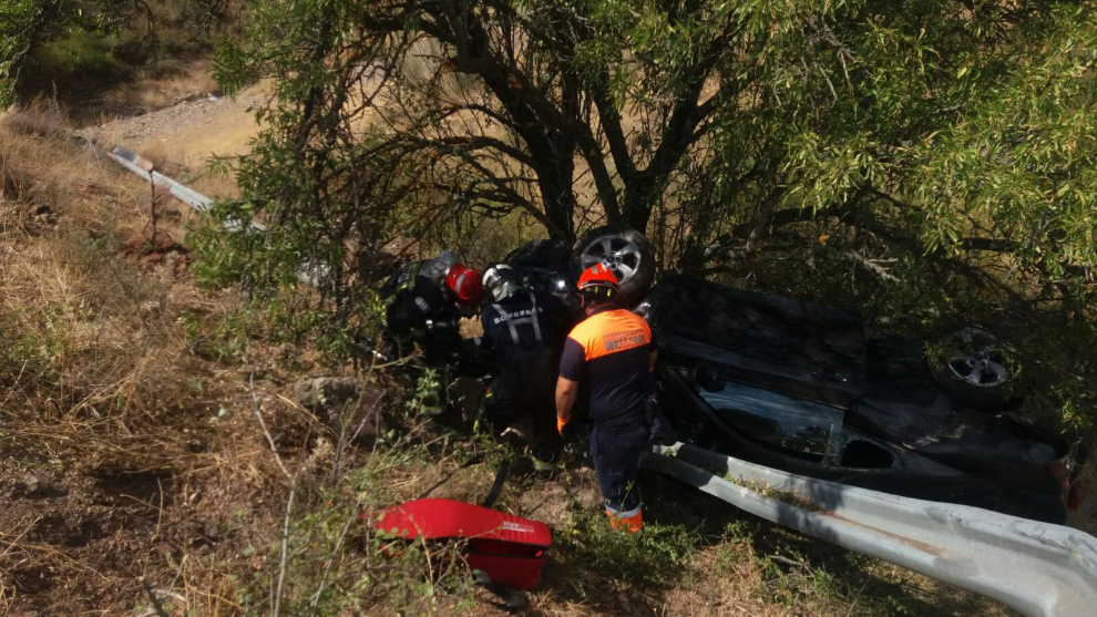 Fotos Una Mujer Herida Tras Salirse De La Calzada Y Volcar En La A