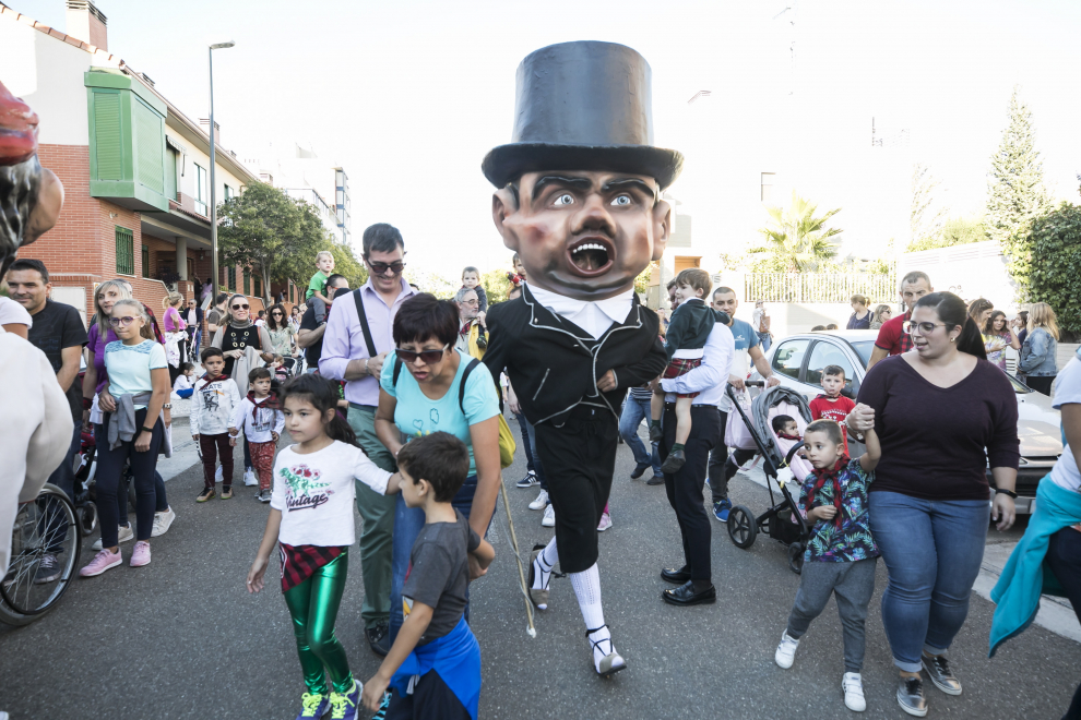 Fotos Fotos De Los Gigantes Y Cabezudos En Las Fiestas Del Pilar