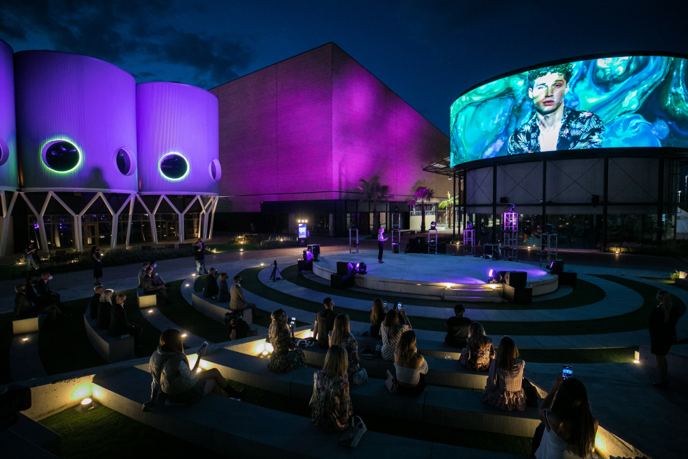 Cuenta Atr S Para La Apertura De La Torre Outlet Zaragoza