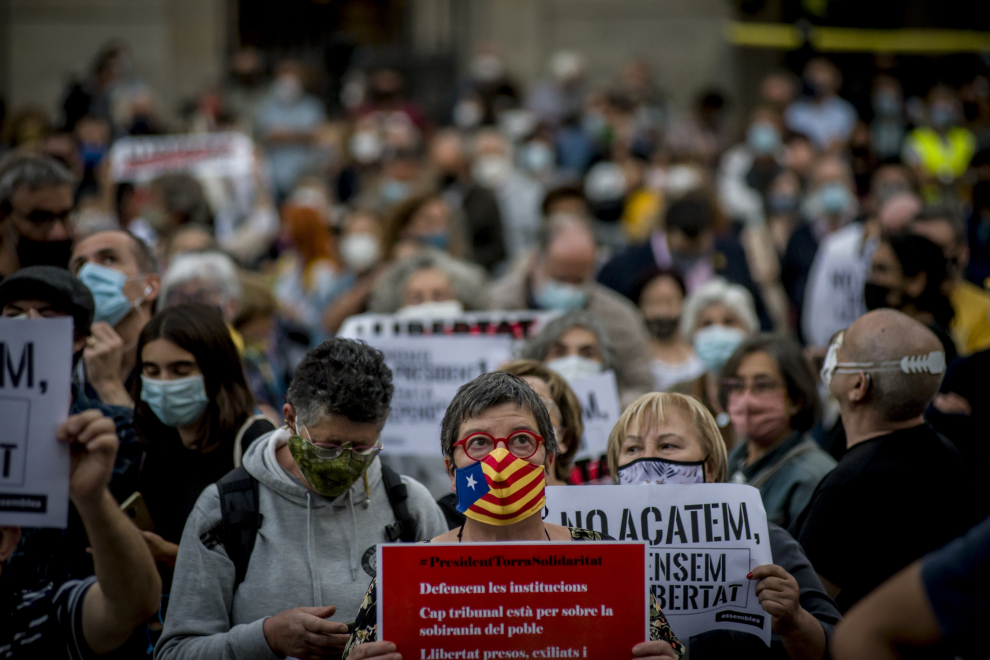 Altercados En Barcelona Tras La Inhabilitaci N De Torra