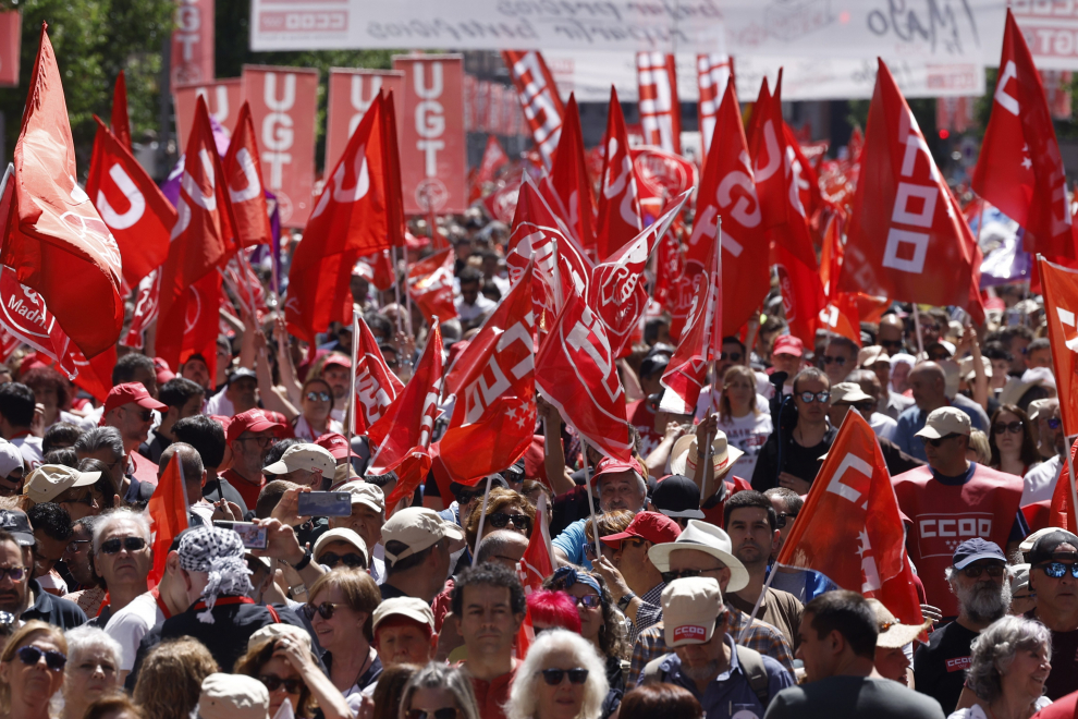 Miles De Personas Se Manifiestan En Todo El Pa S Por El De Mayo