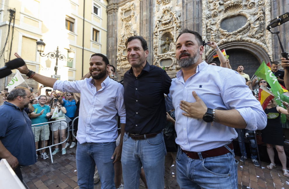 En imágenes Santiago Abascal Vox en un mitin en Zaragoza Imágenes