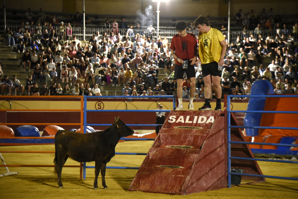 Imágenes del Grand Prix de las Peñas en la plaza de toros de Huesca