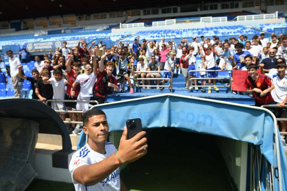 Fotos de la presentación de Santiago Mouriño nuevo jugador del Real