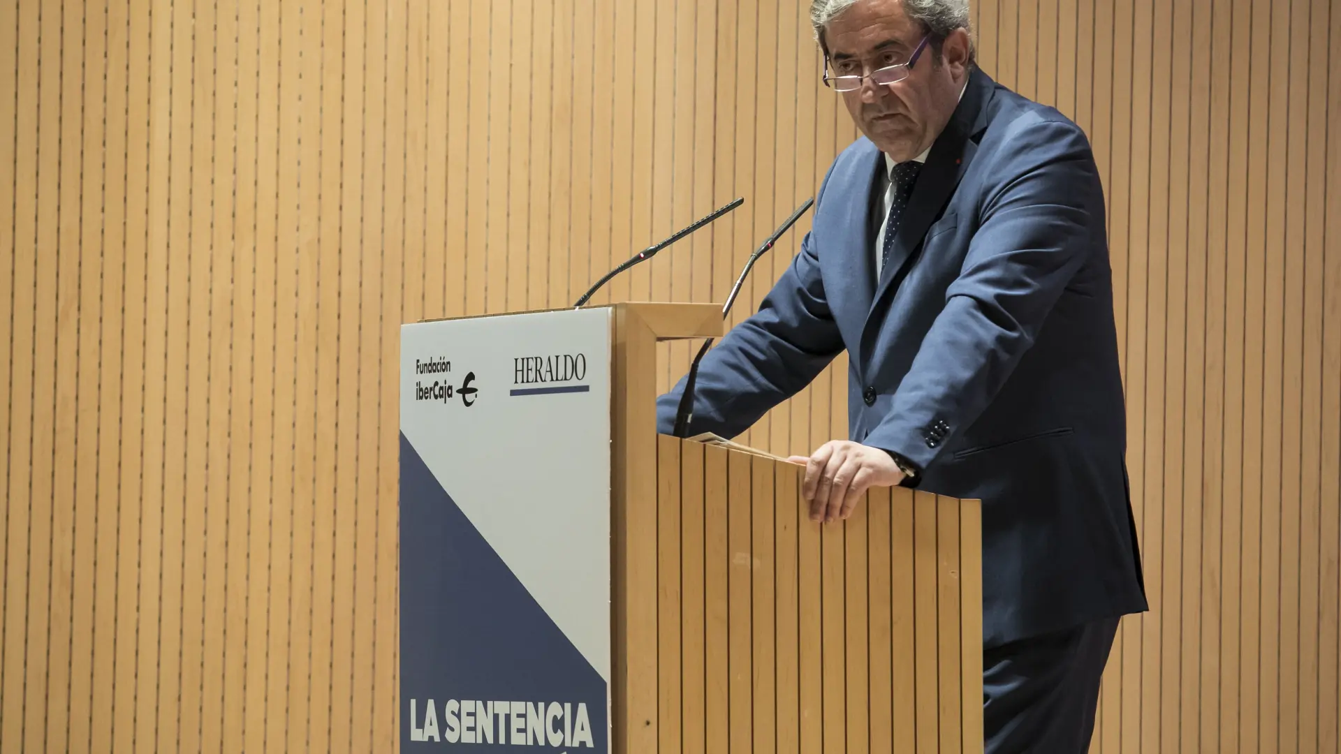 El Fiscal Zaragoza Presenta A Delgado Su Renuncia Irrevocable Como