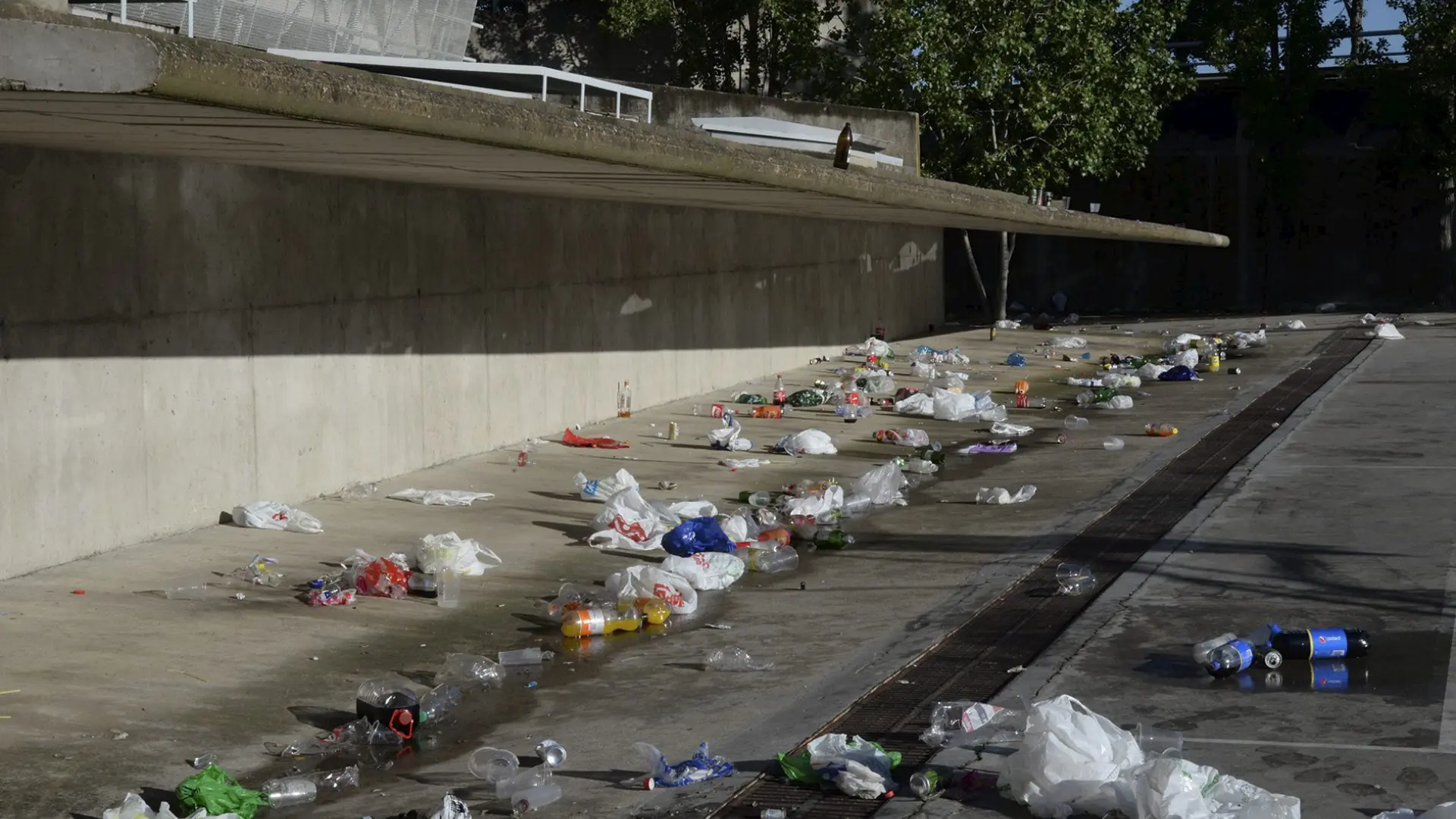 Una adolescente de 15 años grave tras un coma etílico en un botellón