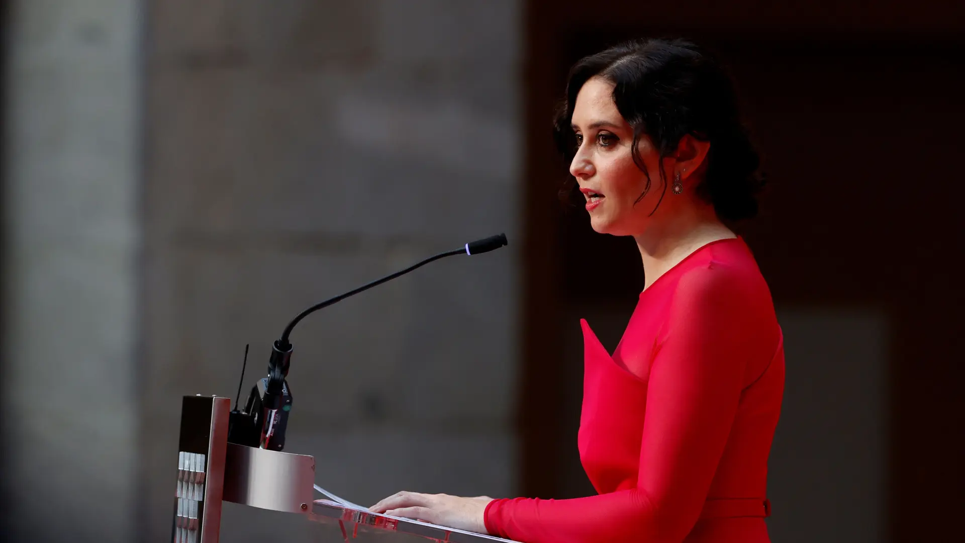 Ayuso Alaba Al Rey En Su Toma De Posesi N Como Presidenta De Madrid