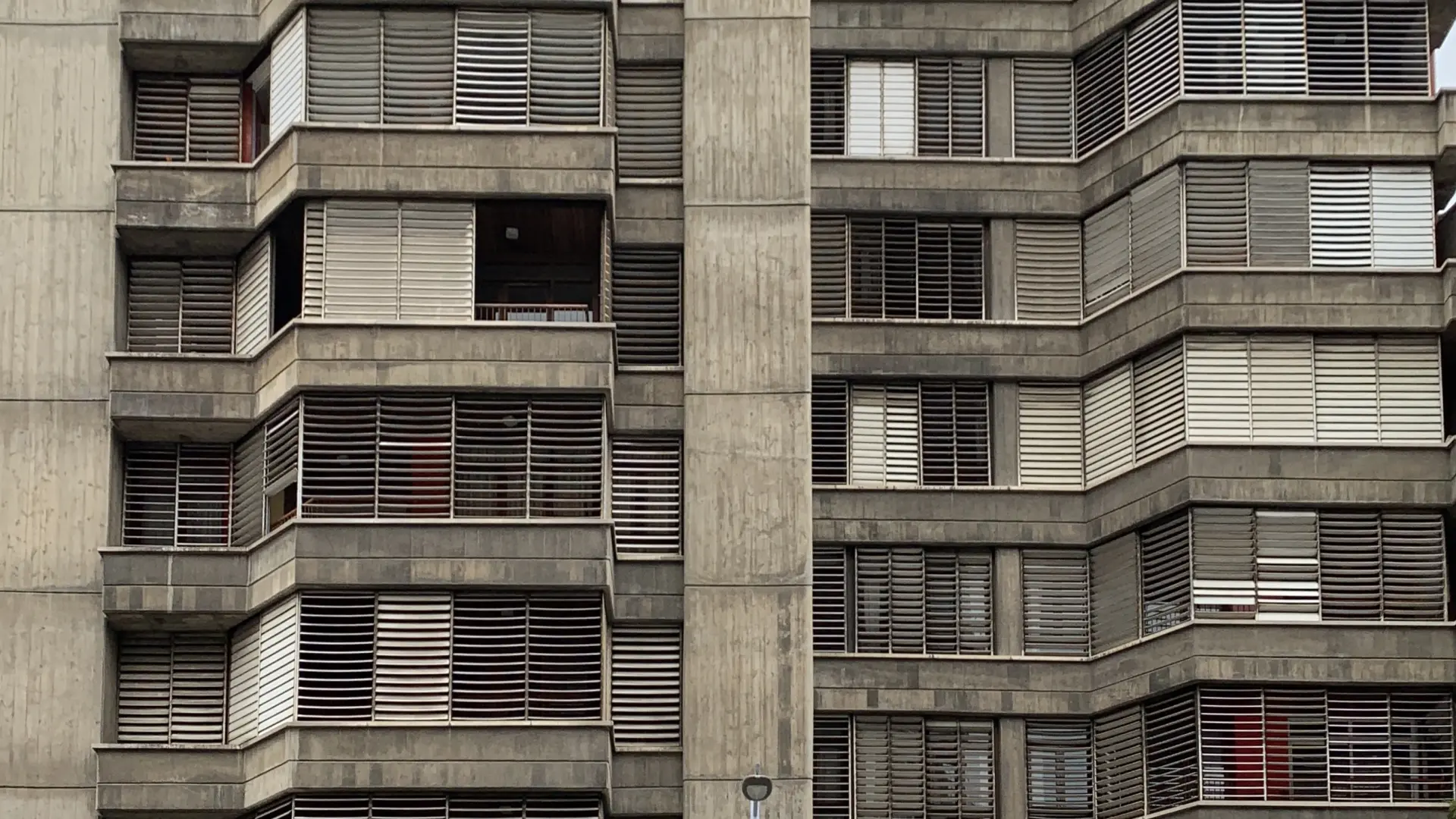 Ruta Por Los Edificios Brutalistas De Zaragoza El Estilo