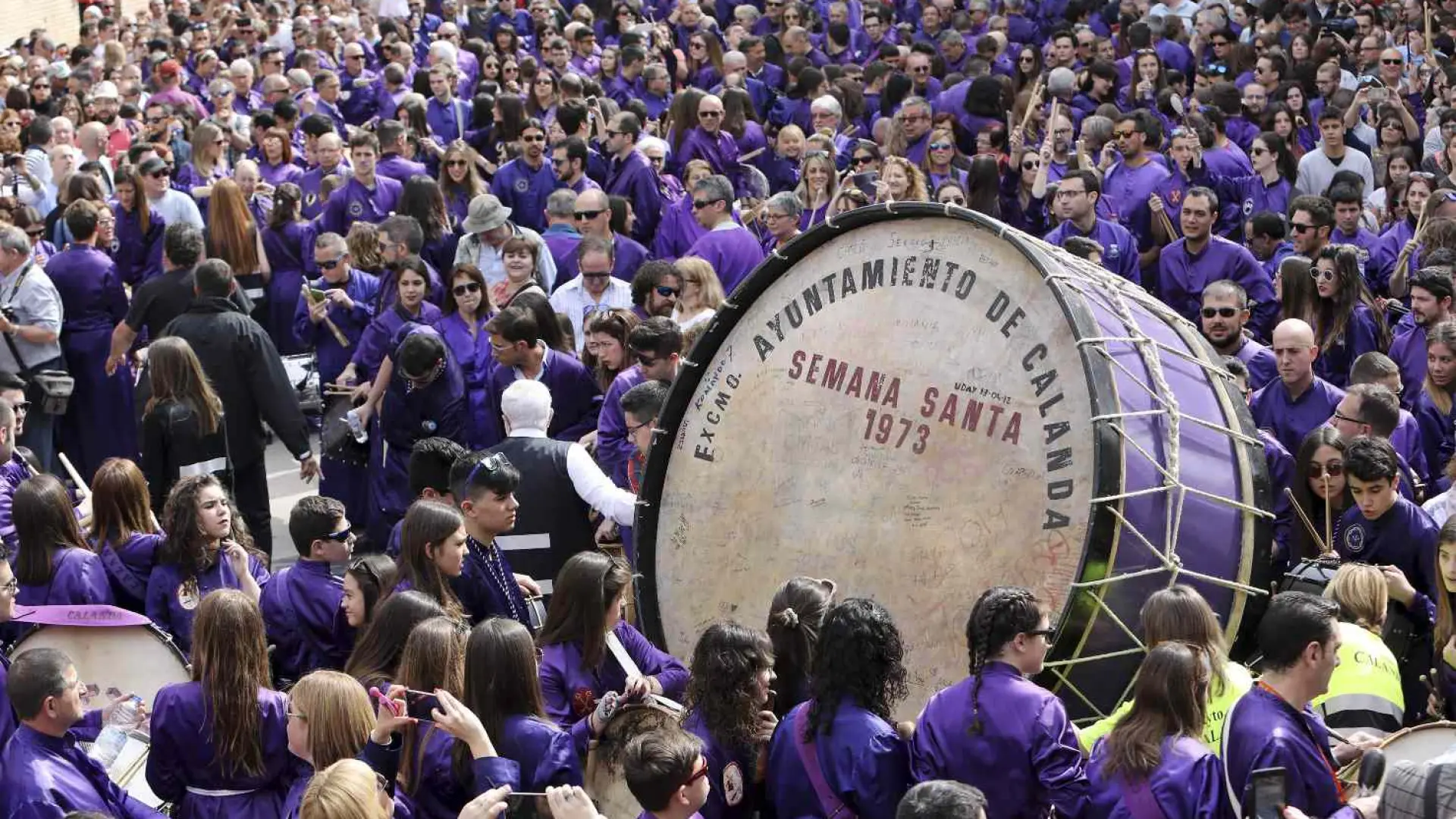 As Viven La Semana Santa Los Pueblos Aragoneses De La Ruta Del Tambor