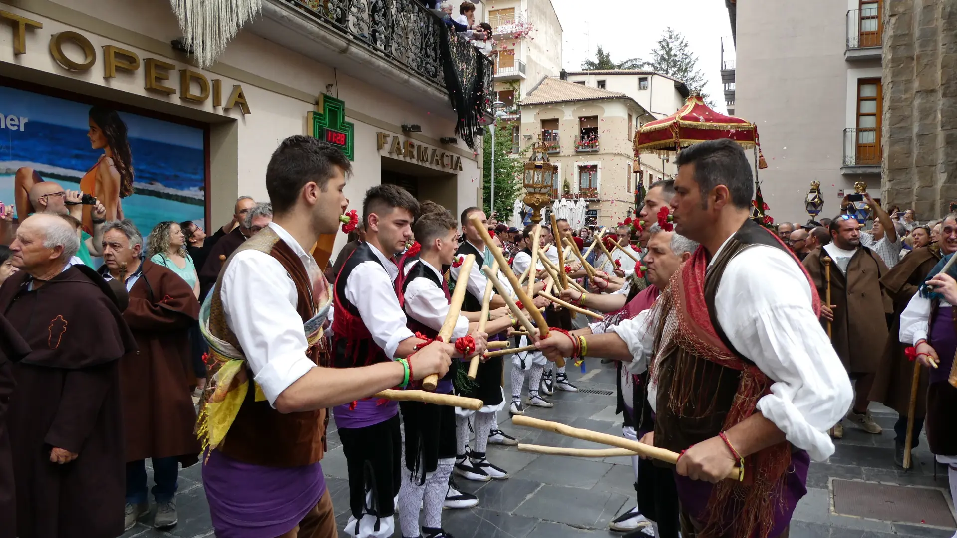 Los Jaqueses Vuelven A Venerar A Santa Orosia En El D A Grande De Sus