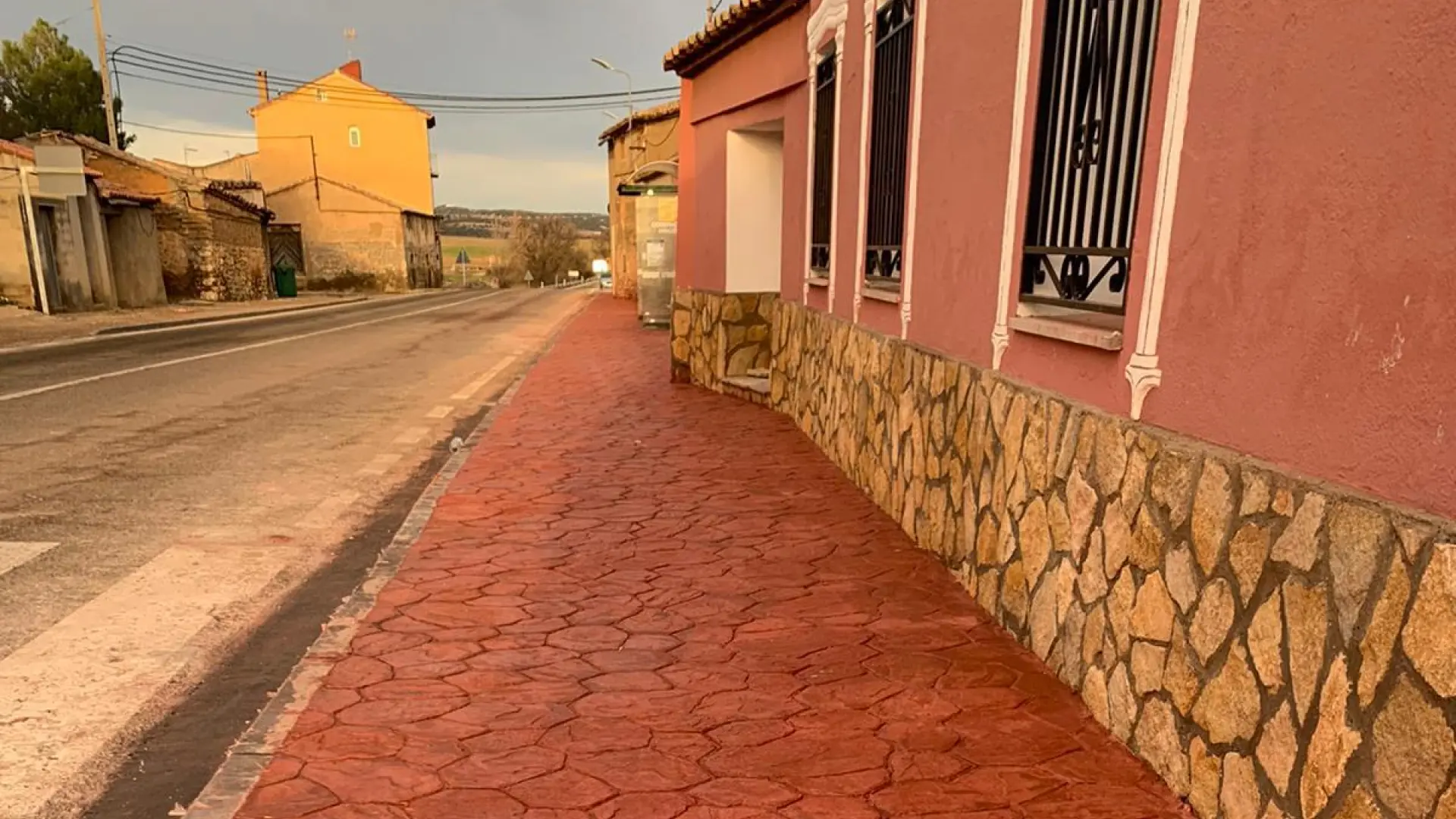 Mainar Acondiciona Dos Tramos De Aceras En La Traves A De La N