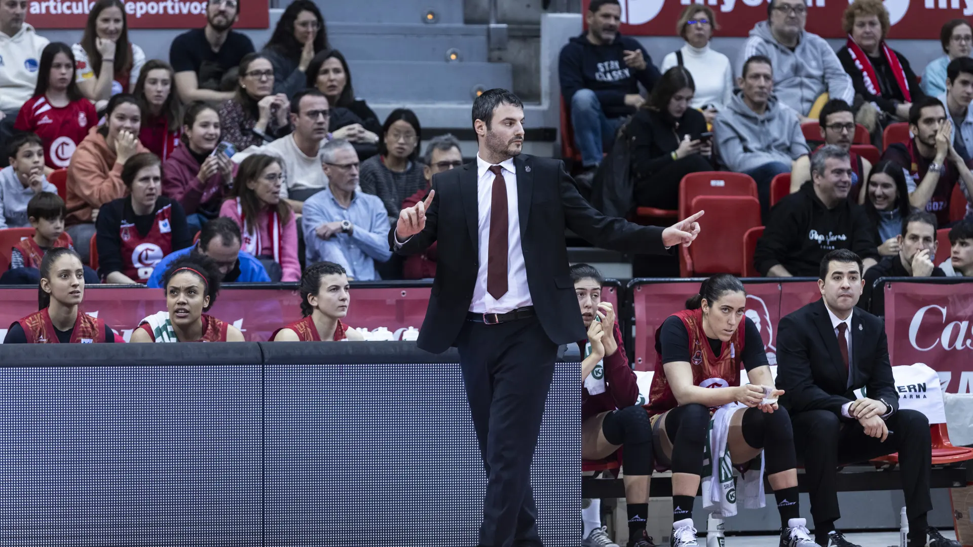 Carlos Cantero Entrenador Del Casademont Zaragoza En La Eurocup No