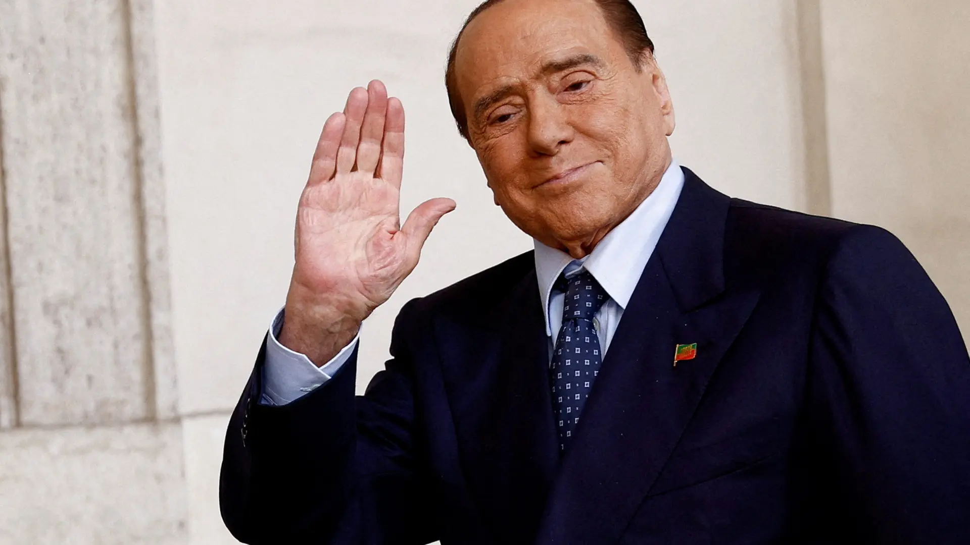 Berlusconi Enfermo De Leucemia Vuelve A Ser Hospitalizado