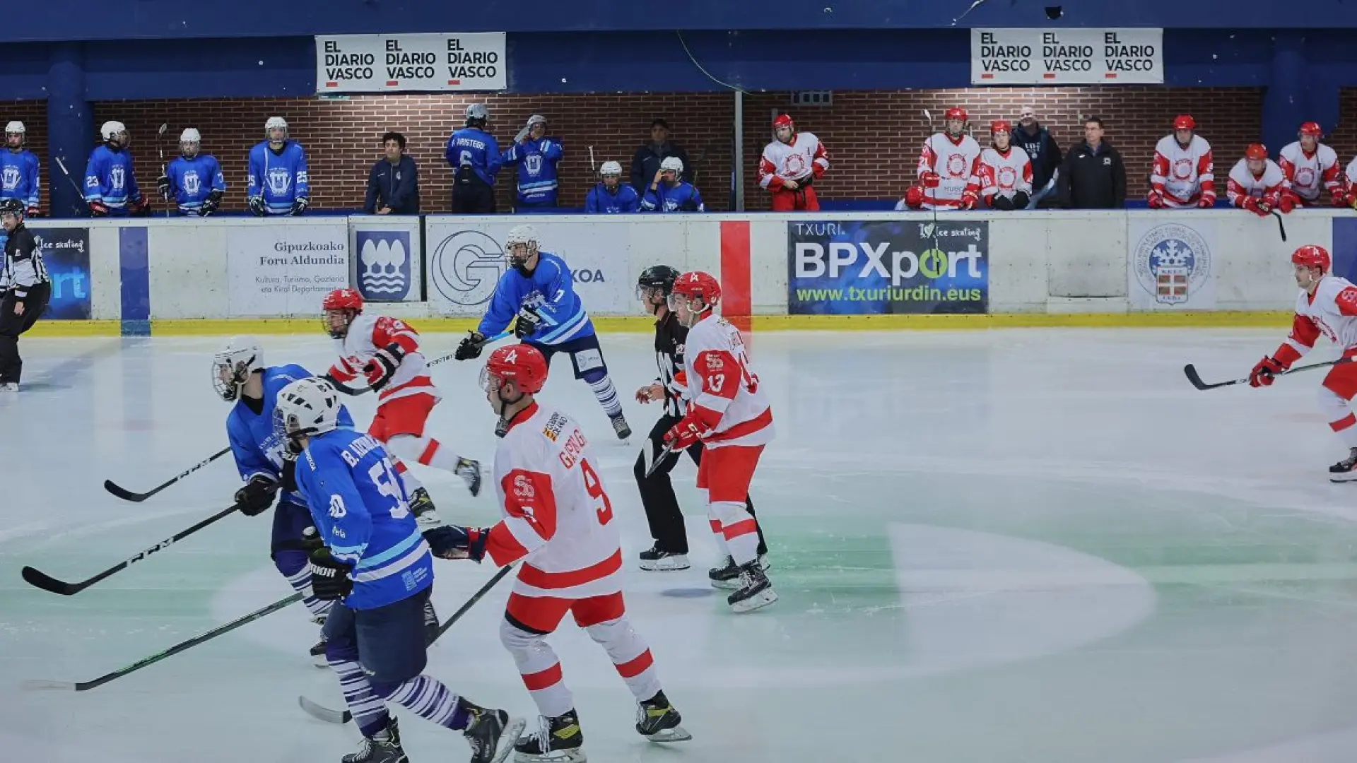 El Club Hielo Jaca derrota al Txuri Urdin en la prórroga y refuerza su