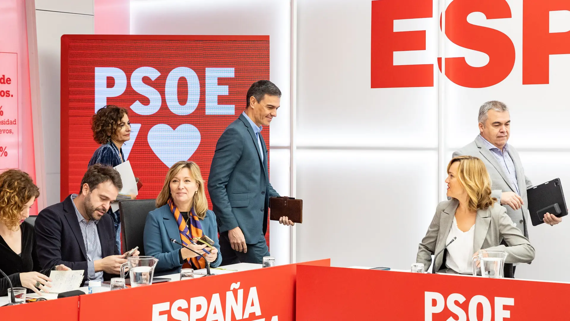 Pedro Sánchez adelantará el Congreso del PSOE para renovar el partido