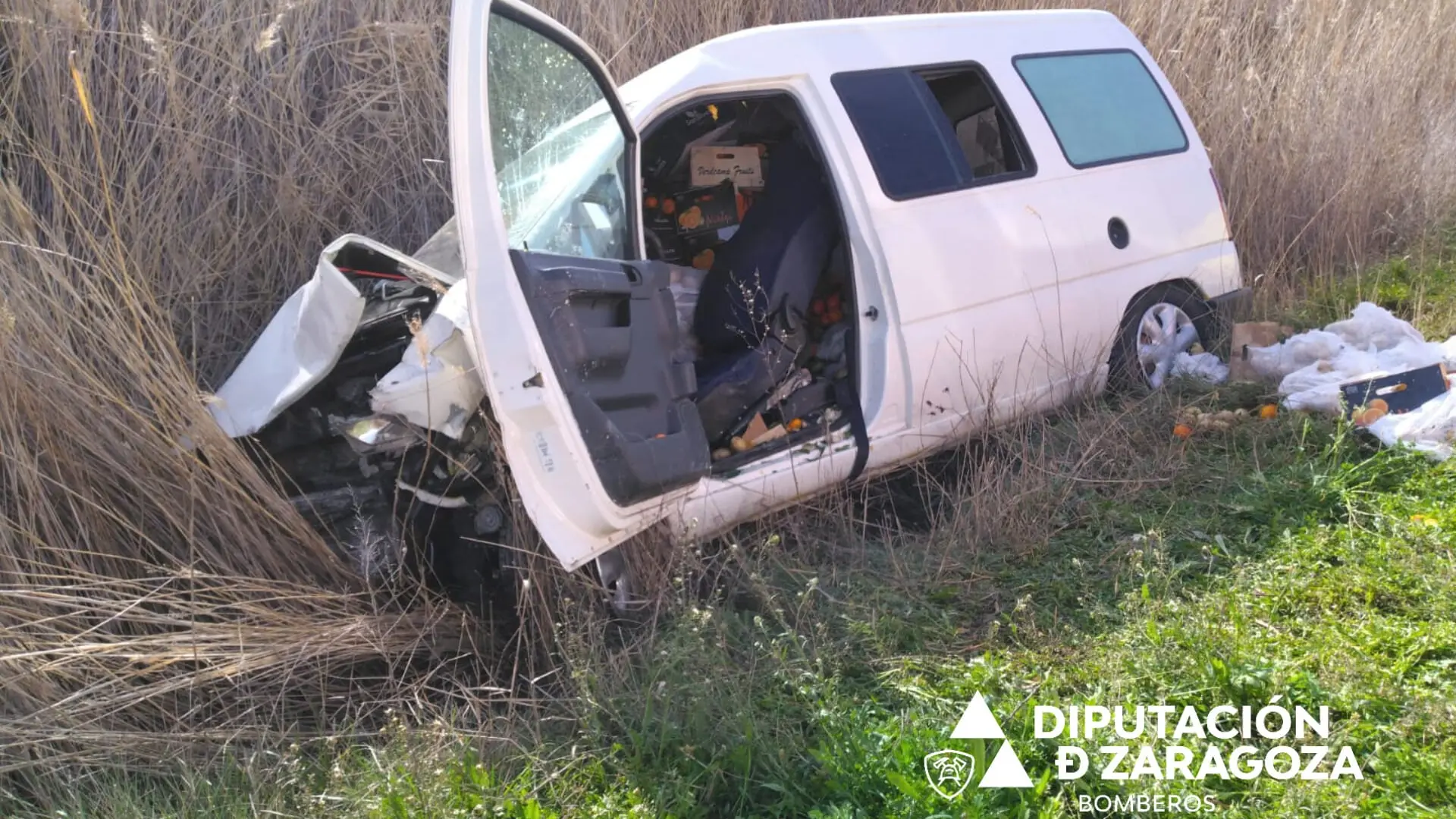 Aparatoso Choque Frontal De Dos Veh Culos En Un Accidente De Tr Fico En