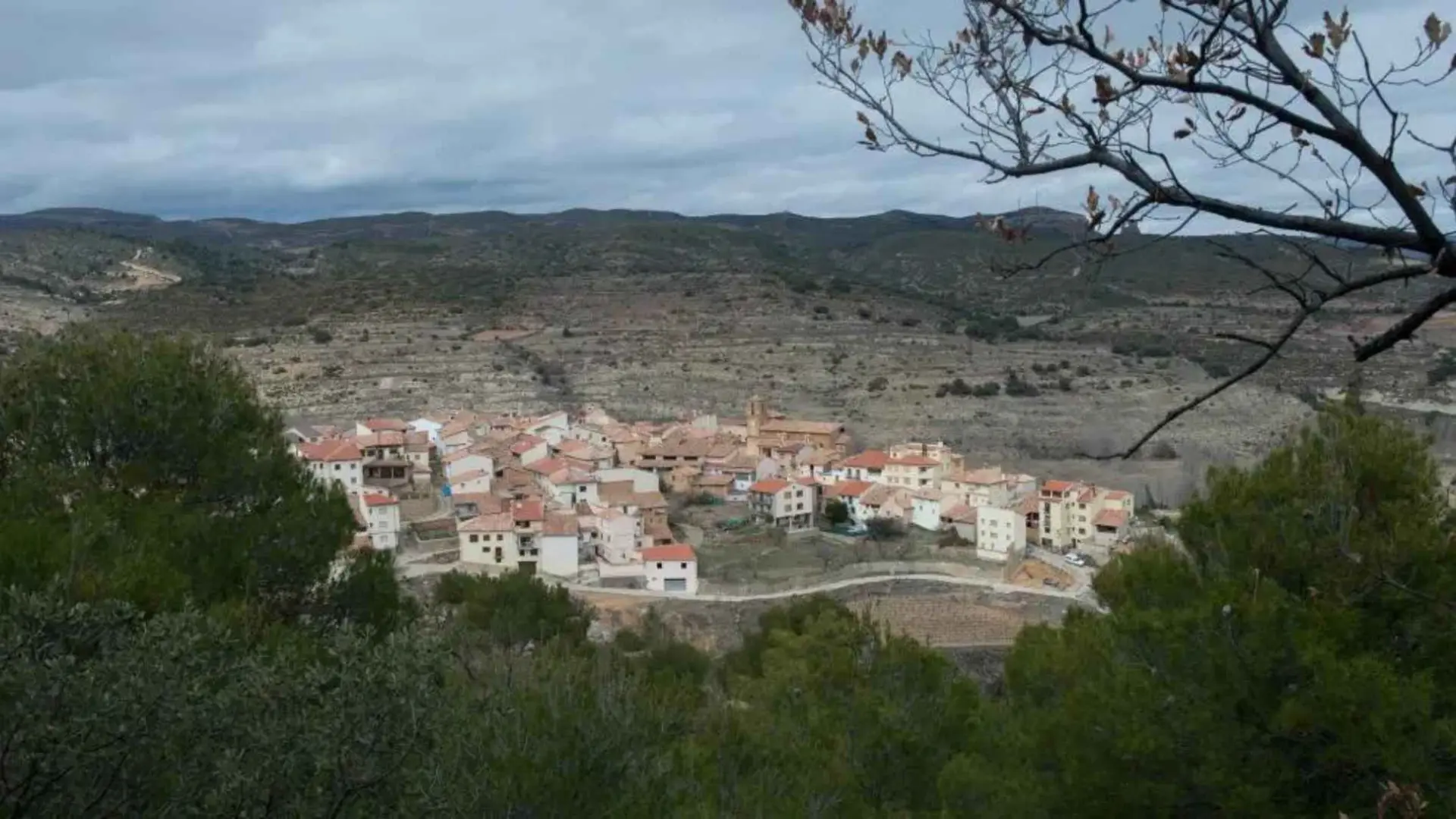 Así es el pueblo pequeño de Teruel con 112 habitantes y un santuario