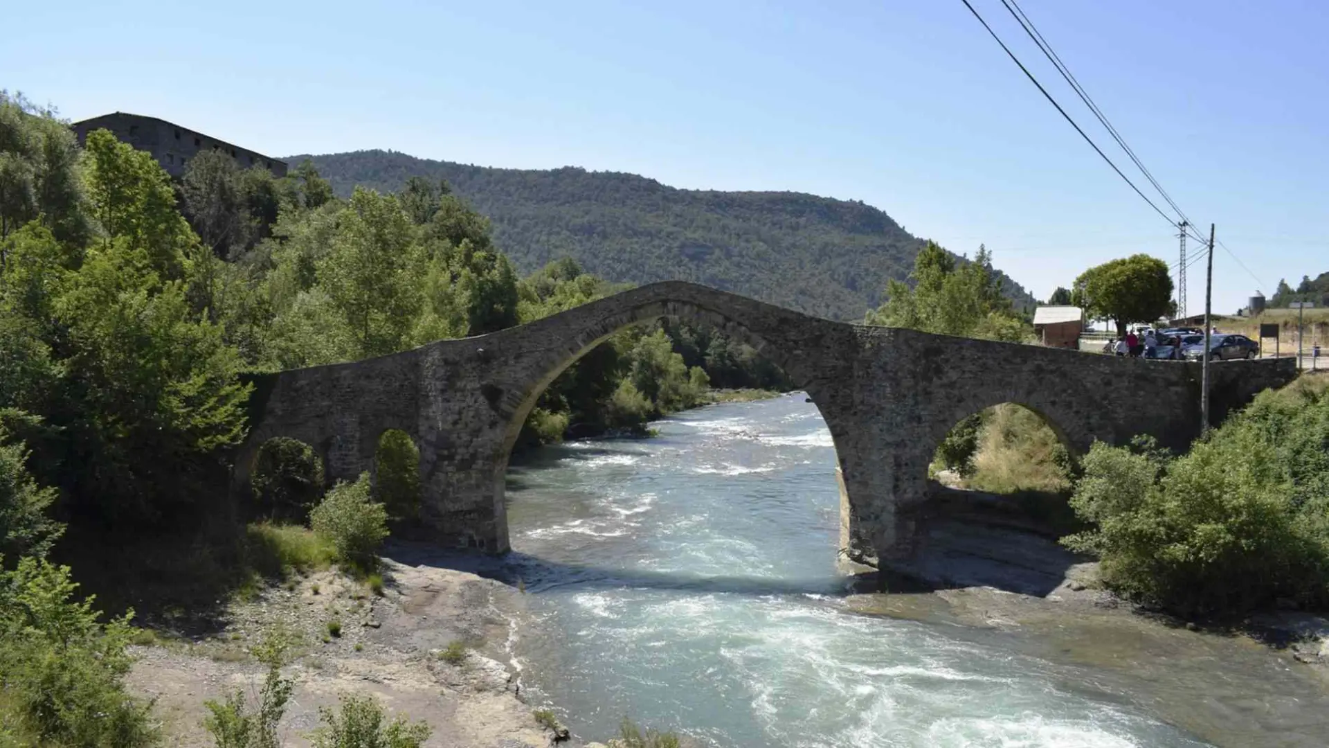 El Pueblo De Huesca Con Dos Puentes Rom Nicos Dos Ermitas Y Tres Rutas