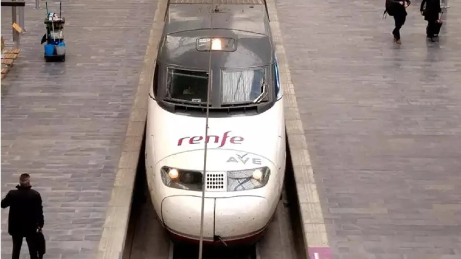 Renfe completa la incorporación de 26 nuevos interventores y personal