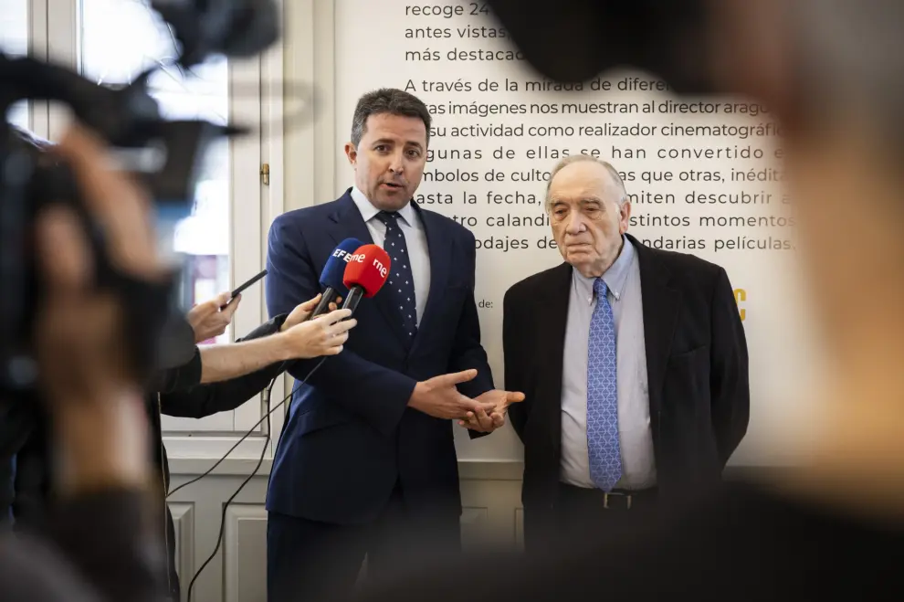 Fotos Inauguraci N De La Exposici N De Luis Bu Uel En La Academia De