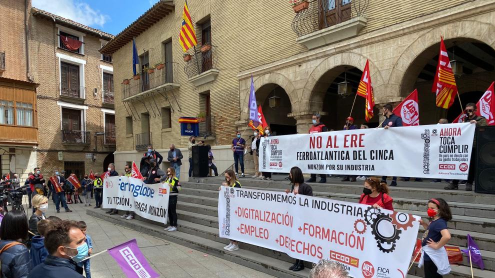 Histórico Primero de Mayo en Monzón para exigir un plan industrial para