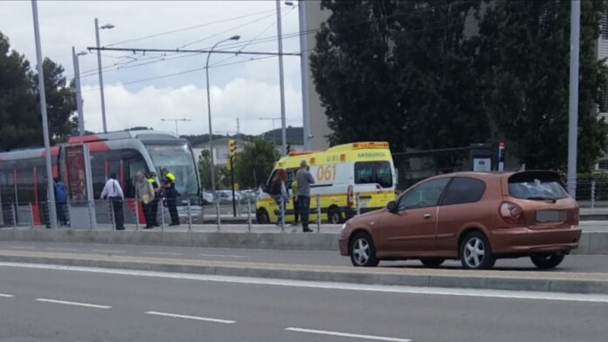 Accidente de tranvía en Zaragoza Herido grave un hombre tras ser