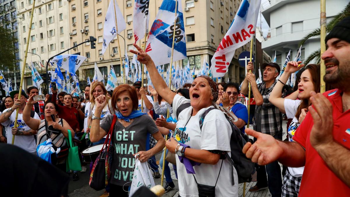 Comienza En Argentina La Cuarta Huelga General Contra El Gobierno De