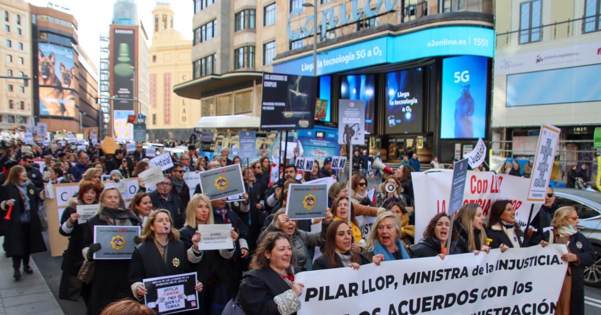 Los letrados de la administración de Justicia cifran en unos 30 000 los