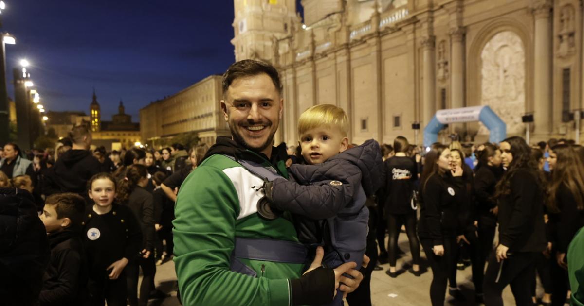 Fotos Del Flashmob Jotero Por Aspanoa En La Plaza Del Pilar Con Motivo