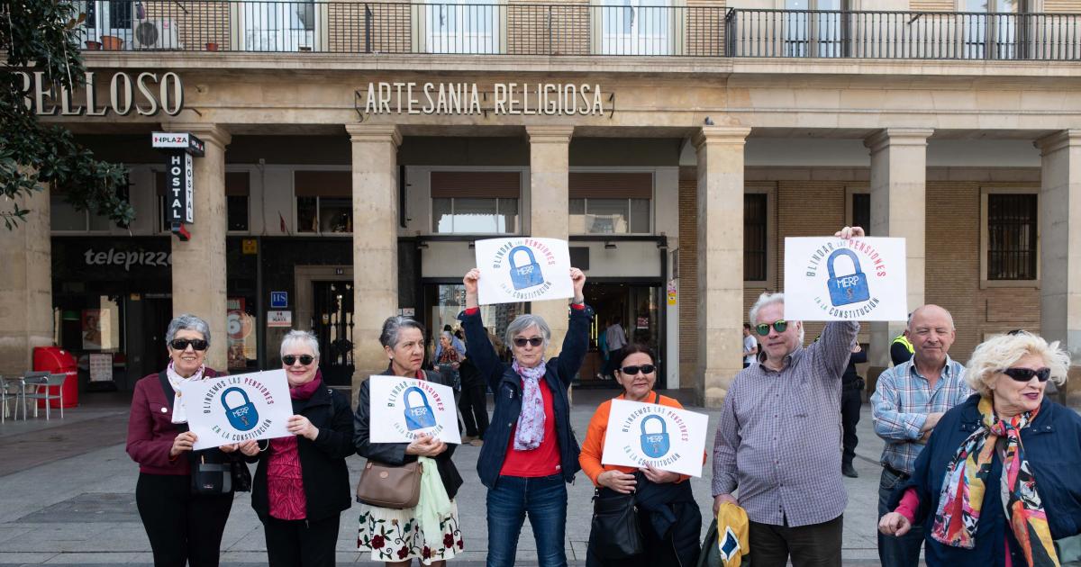 Protesta De Los Pensionistas Zaragozanos En La Semana En La Que Se