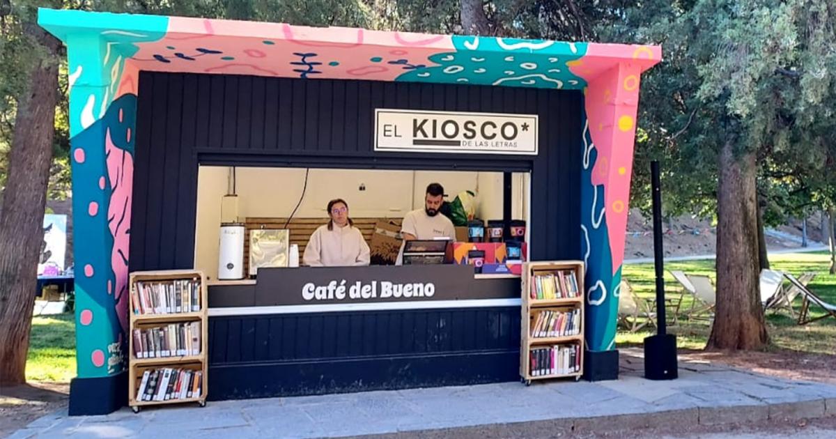 El Kiosco De Las Letras Del Parque Grande De Zaragoza Ofrecer