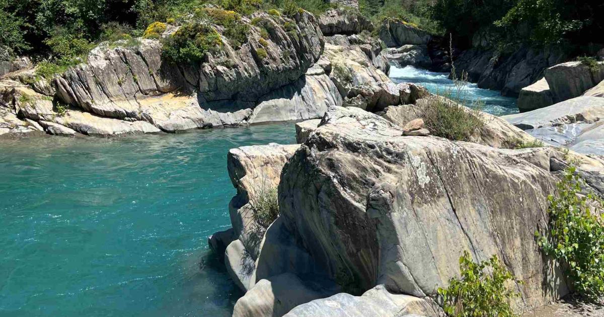 Así es la poza del Molino con las aguas cristalinas más hermosas de Huesca