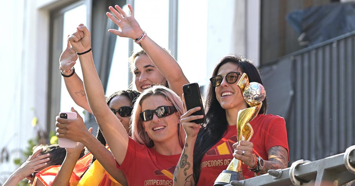 Las Futbolistas Campeonas Del Mundo Salen En Tromba En Apoyo De Jenni