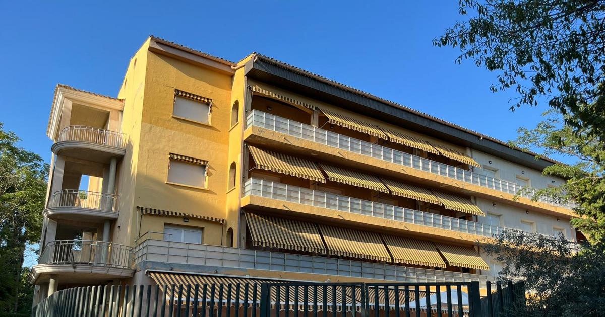 La Residencia De Huesca Dijo Al Personal Que Bajara Persianas Y Toldos