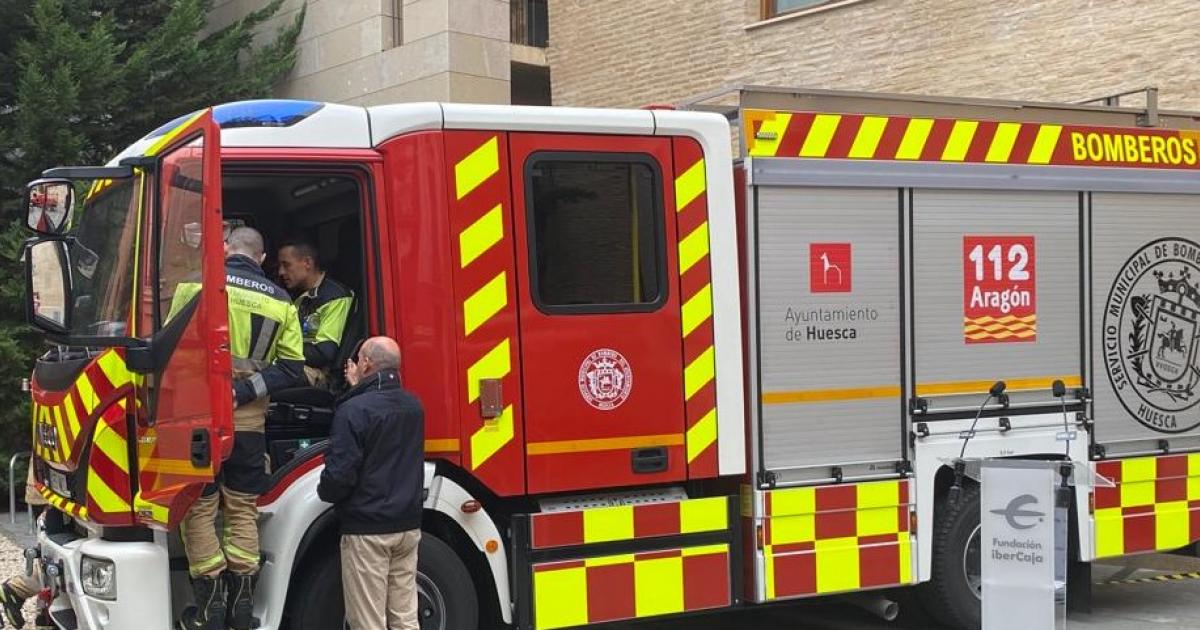 Los bomberos de Huesca reciben el primer camión pesado para el servicio