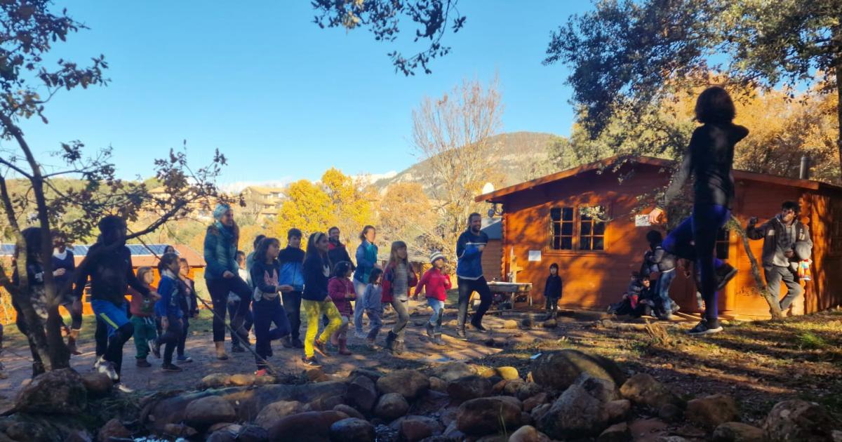 Las Familias De La Escuela Cerrada En Caneto Se Niegan Al Traslado De