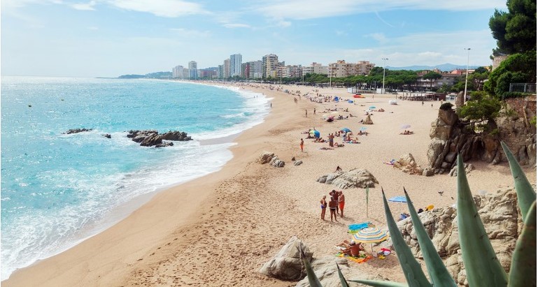 Muere Ahogado Un Joven De A Os En La Playa Gran De Platja D Aro