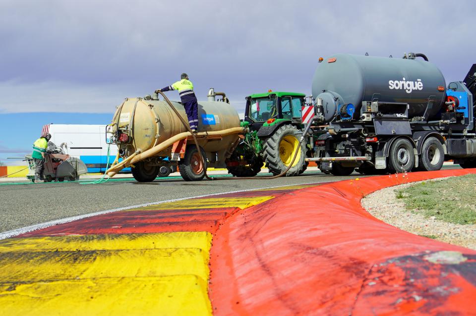 Fotos Obras De Reasfaltado Del Circuito De Velocidad De Motorland