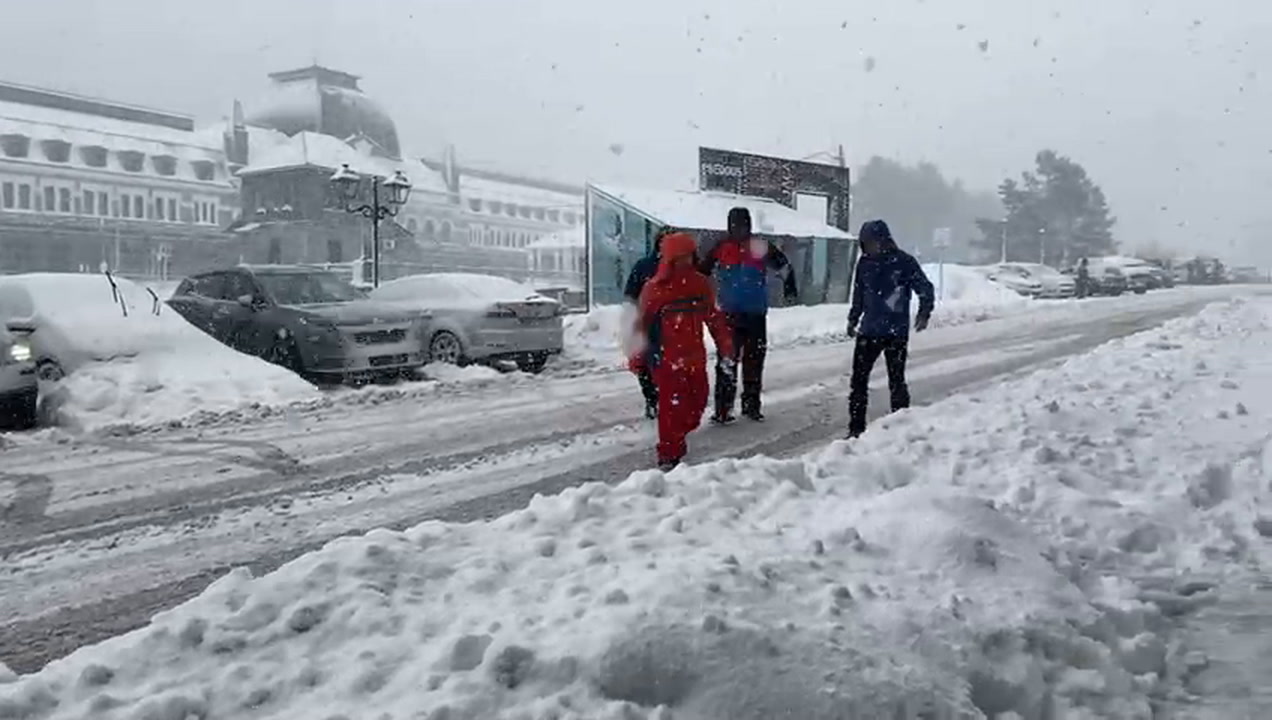 El Temporal De Nieve Obliga A Cerrar Varias Carreteras Del Pirineo Por