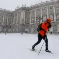 Esquiando en Madrid en la nevada de la borrasca Filomena