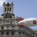 Globo aerostático de la campaña 'Volveremos' en Zaragoza.