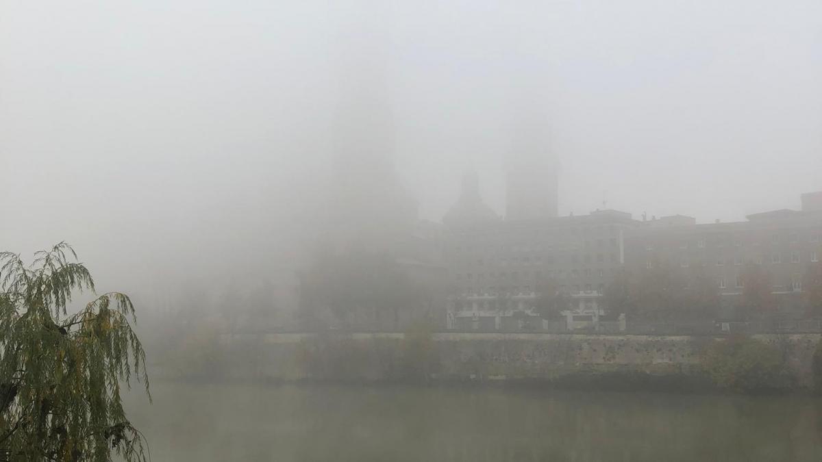 Manana De Niebla En Zaragoza Y Su Entorno En El Tercer Dia Del Puente