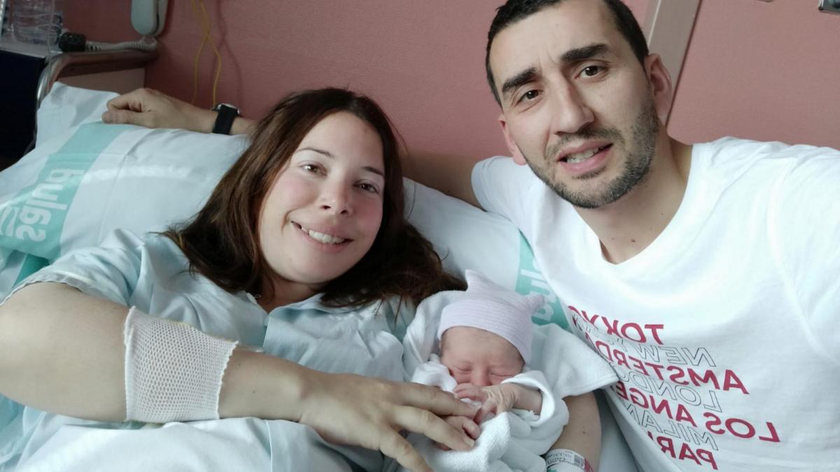 Nacer En Estado De Alarma Es Duro Porque Nadie Puede Conocer A La Nina