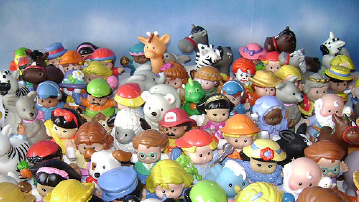muñecos little people