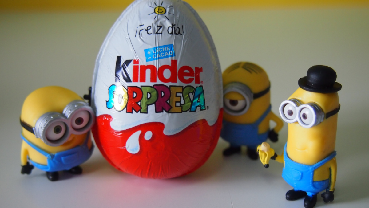 juguete huevo kinder