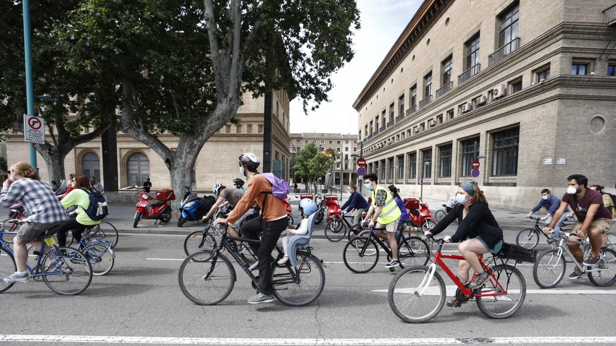 ConBici y el colectivo Pedalea recurren el decreto que obliga a las bicicletas a circular por el carril derecho en numerosas avenidas de Zaragoza