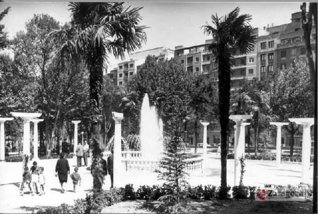 El parque Pignatelli, en una imagen de los años 60, que no dista mucho del aspecto actual.