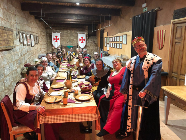 Un festín medieval en el castillo de Grisel
