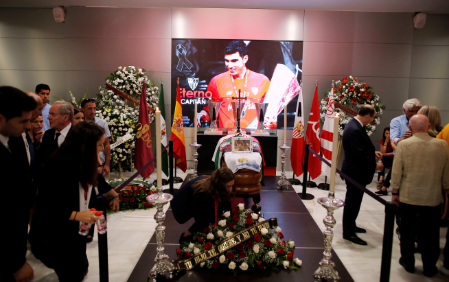 La capilla ardiente de José Antonio Reyes, en imágenes, Fotos, Deportes