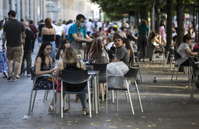 TERRAZAS Y VELADORES EN ZARAGOZA / 20/06/2020 / FOTO : OLIVER DUCH [[[FOTOGRAFOS]]] [[[HA ARCHIVO]]]